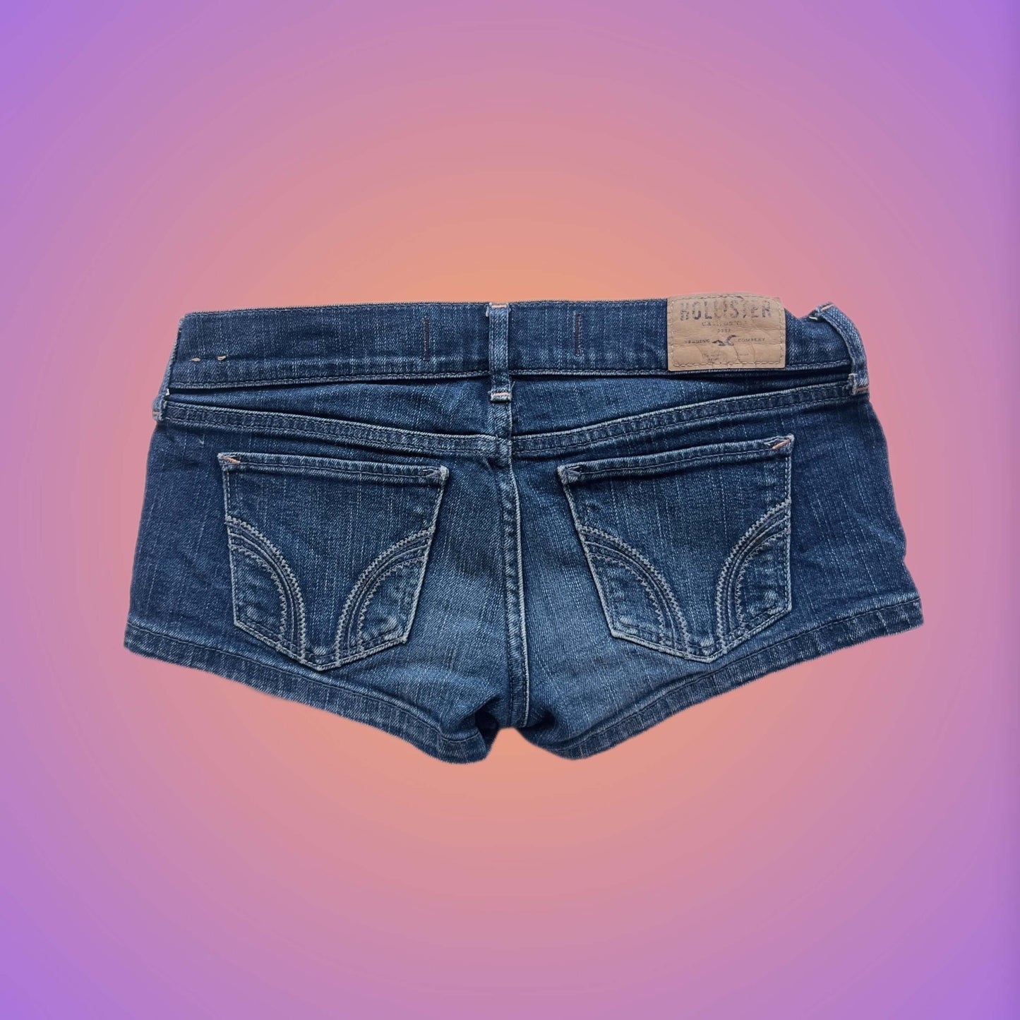 SHORTS XS from pliswholesale - Italian & euro Y2K supplier 💚