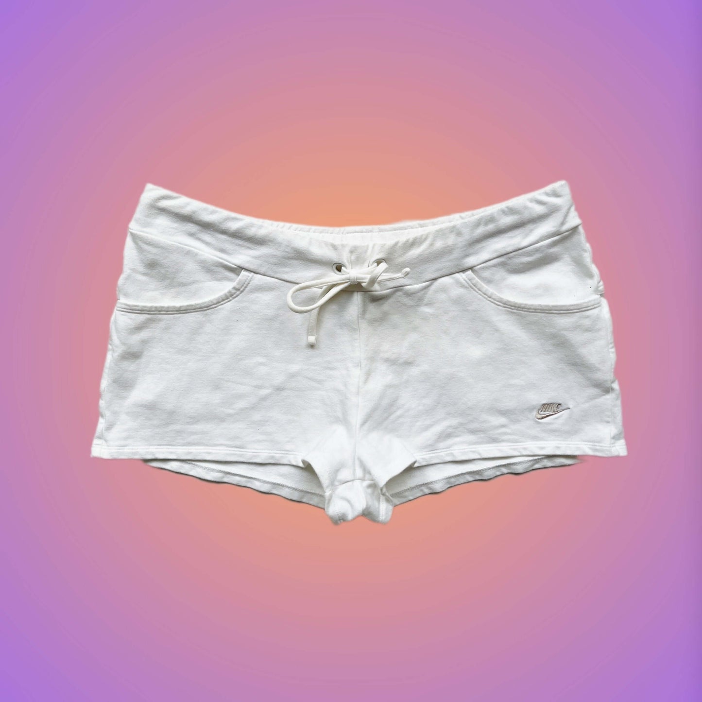 SHORTS L NIKE from pliswholesale - Italian & euro Y2K supplier 💚