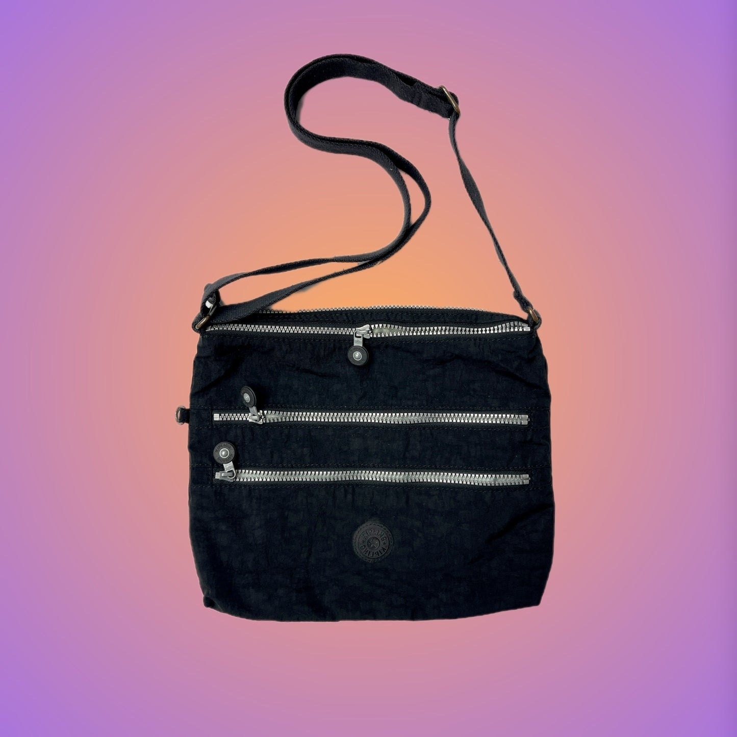 BAG M