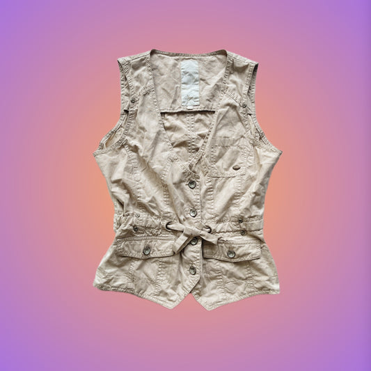 VEST M