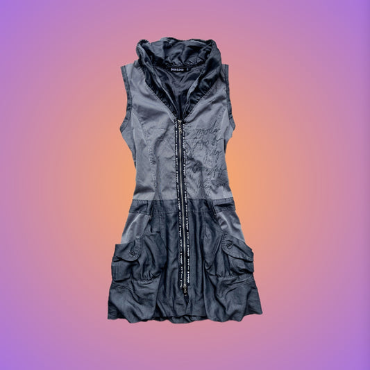 DRESS S