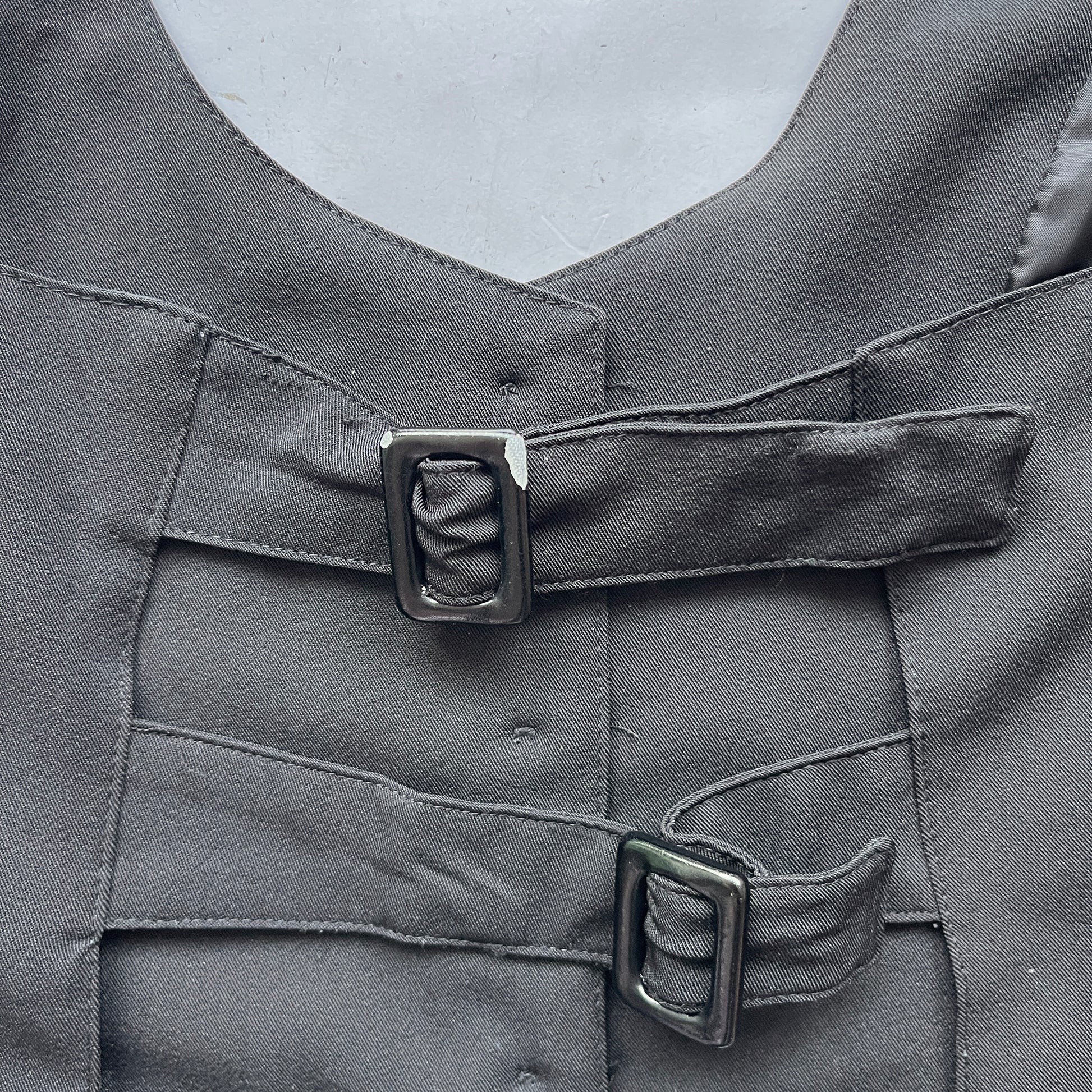 VEST M