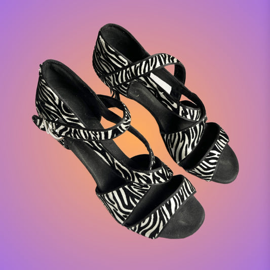 SHOES EU40