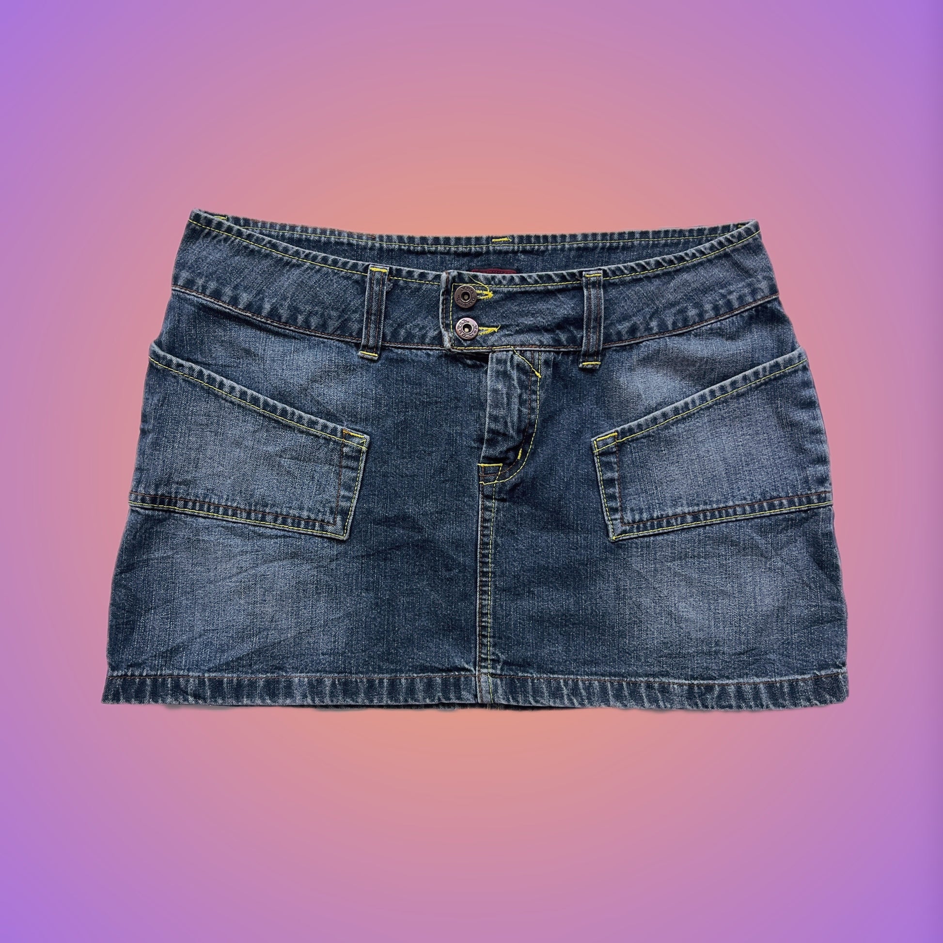 MINI SKIRT S/M VON DUTCH – vintage Y2K wholesale | pliswholesale