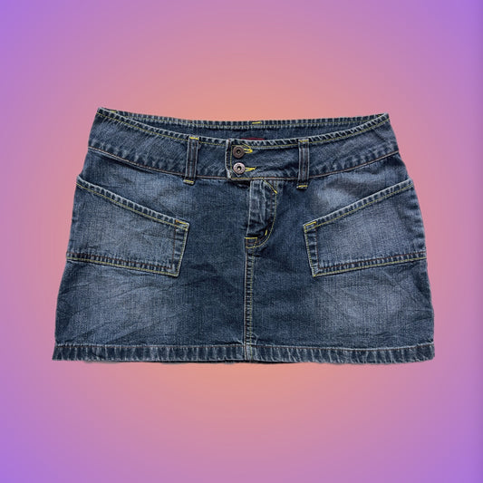 MINI SKIRT S/M VON DUTCH – vintage Y2K wholesale | pliswholesale