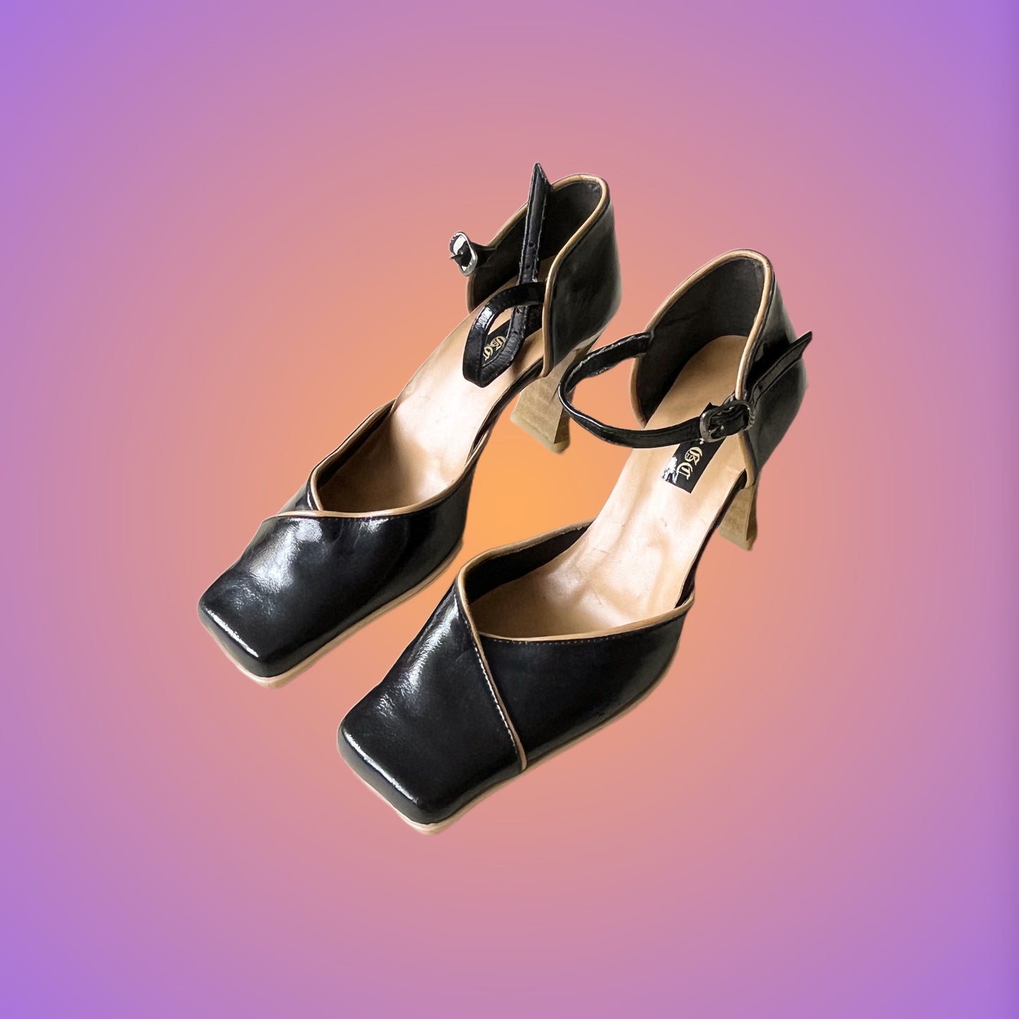 SHOES EU35 UK2