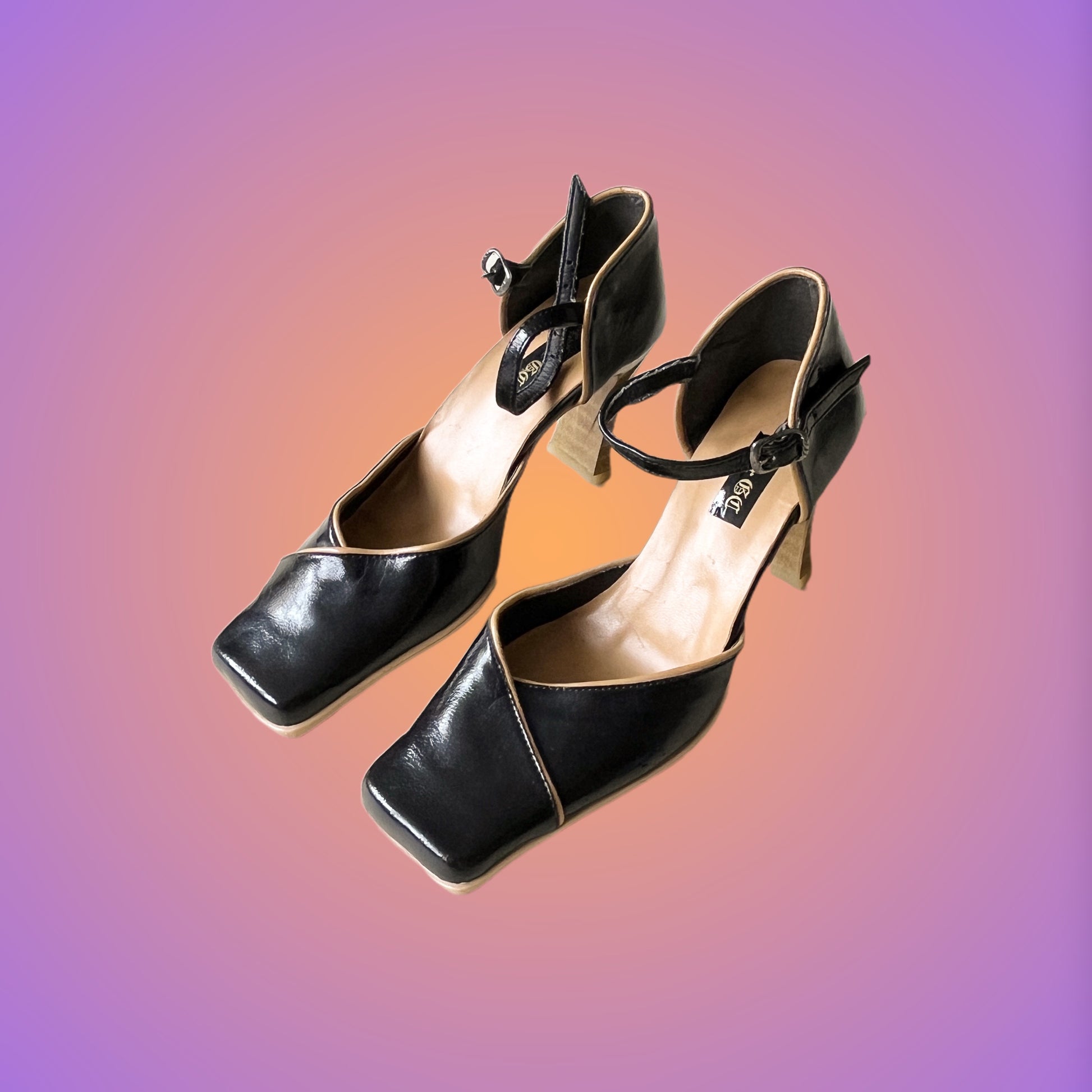 SHOES EU35 UK2
