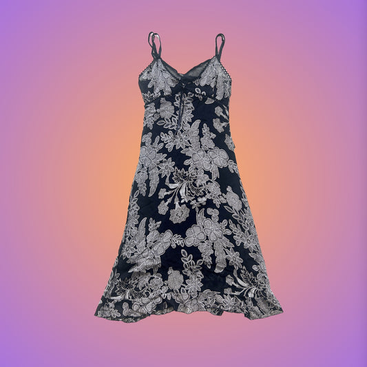 DRESS M