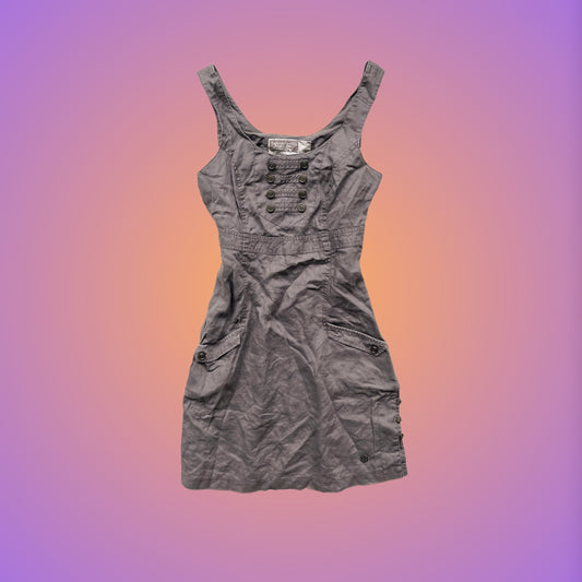 DRESS M