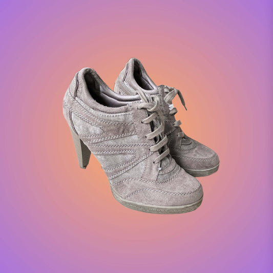SHOES EU42 UK9 from pliswholesale - Italian & euro Y2K supplier 💚