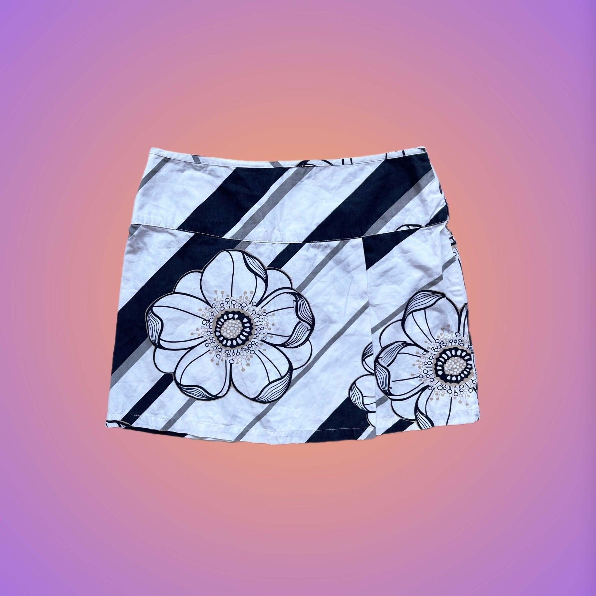 MINI SKIRT M from pliswholesale - Italian & euro Y2K supplier 💚