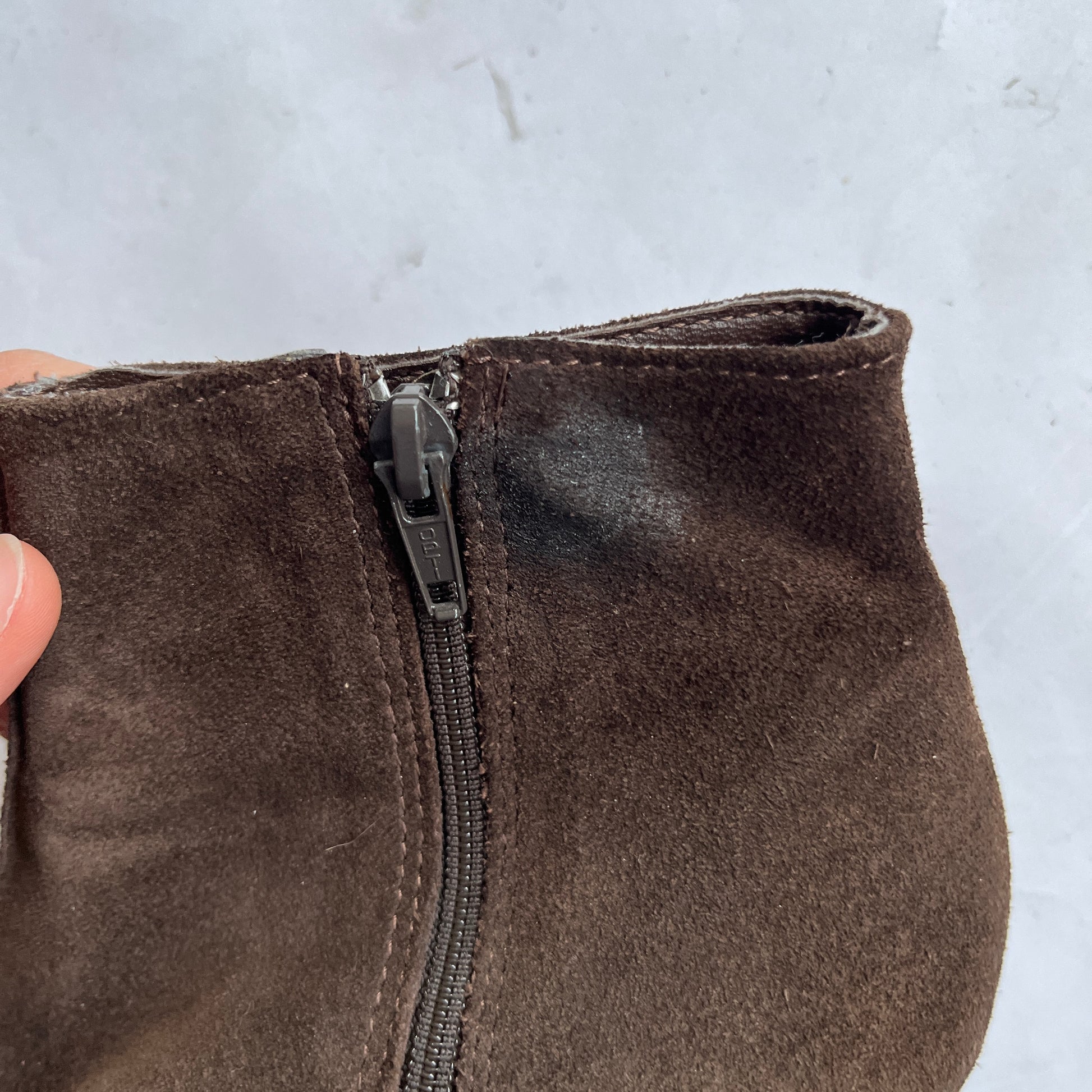 BOOTS EU37 UK4