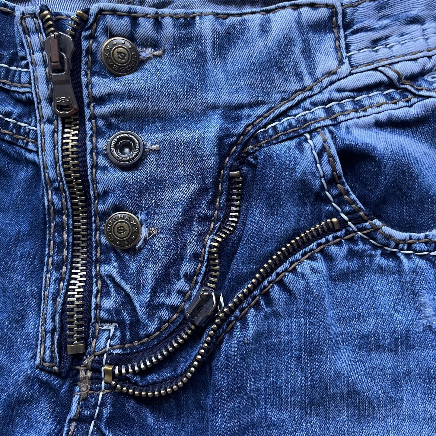 MEN JEANS L from pliswholesale - Italian & euro Y2K supplier 💚
