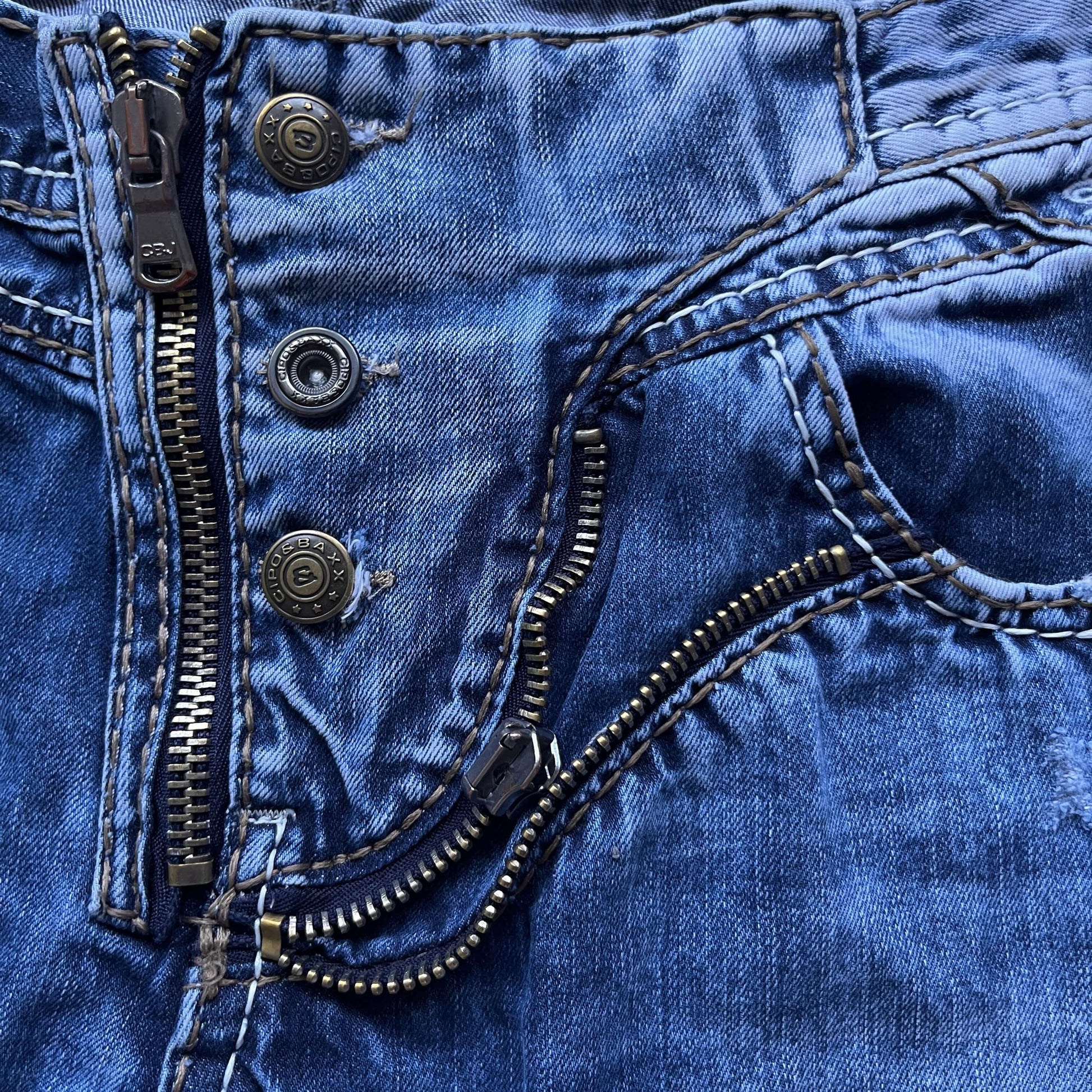 MEN JEANS L from pliswholesale - Italian & euro Y2K supplier 💚